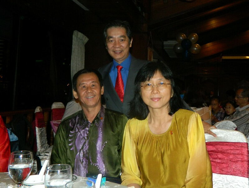 With Dato Hew AK and wife With Dato Hew AK and wife